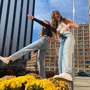 Meet your Posher, Nora